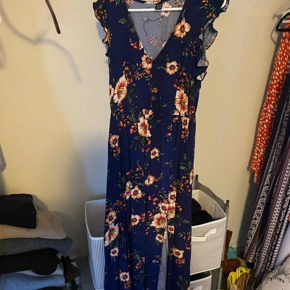 Dress Bundle (6) ✨ - Picture 5 of 10